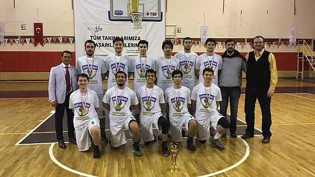 U18'de Üniversite şampiyon