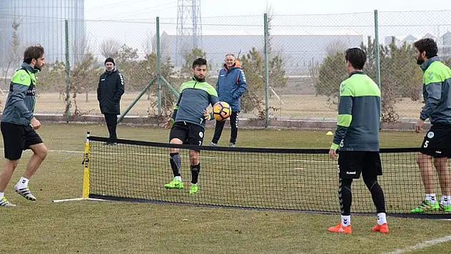 Konyaspor, dış dünyaya kapandı