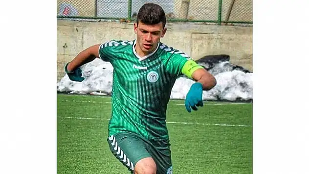 Konyaspor'da bir yıldız doğuyor! öyle bir frikik attı ki...
