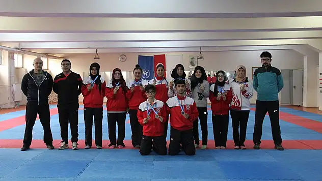 İşitme Engelliler Taekwondo'da Konya rüzgârı