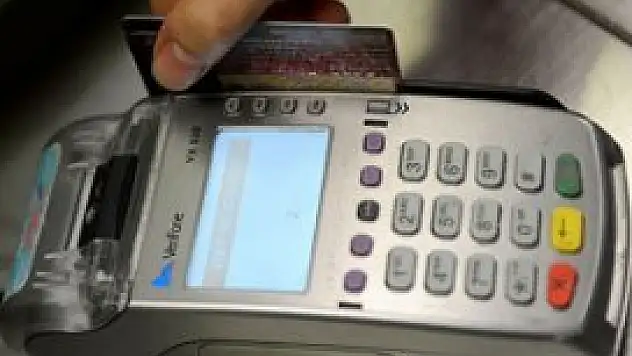 Aidatsız kredi kartı yasalaştı