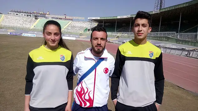 Hokeycilere milli davet