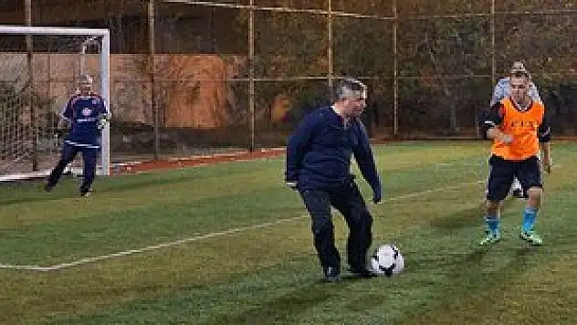 İmamlar papazlarla yapacakları maça sıkı hazırlanıyor