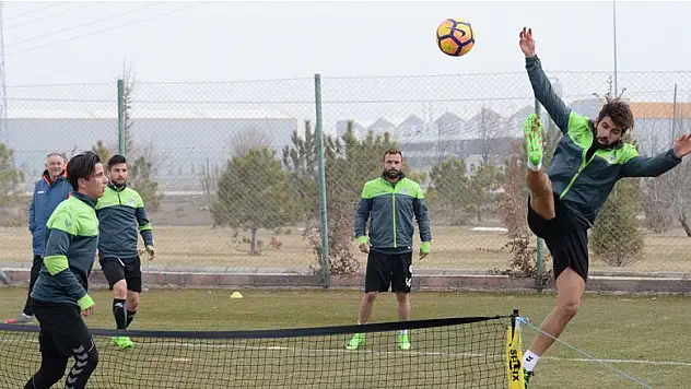 Konyaspor'da Adana mesaisi!