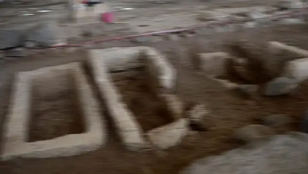 İsrail'de 4 bin yıl öncesine ait mezarlık bulundu