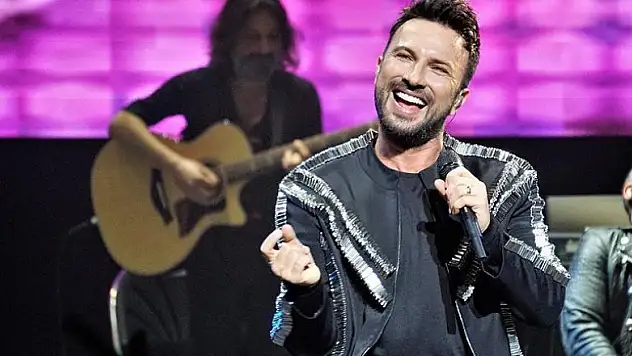 Tarkan, Los Angeles'ta sevenleriyle buluştu