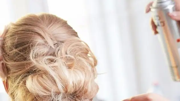 Saç spreyi hakkında korkutan gerçek!