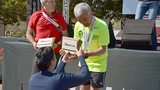 Atamer, madalyaya doymuyor