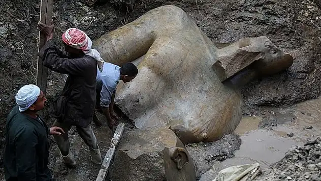 Mısır'da 2. Ramses dönemine ait heykel bulundu