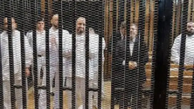 Mursi'nin tutukluluk süresi uzatıldı