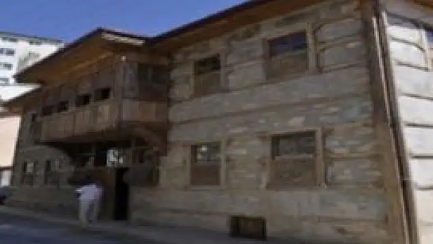 Seydişehir'de öğrencilerden Adile Baysal Kültür-Sanat Evi'ne ziyaret