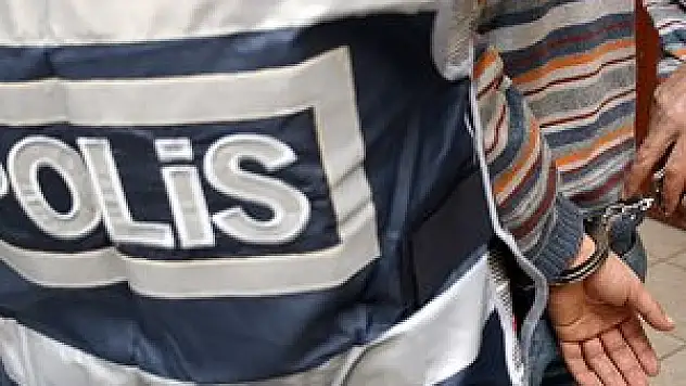 Hakkari'de 15 gözaltı