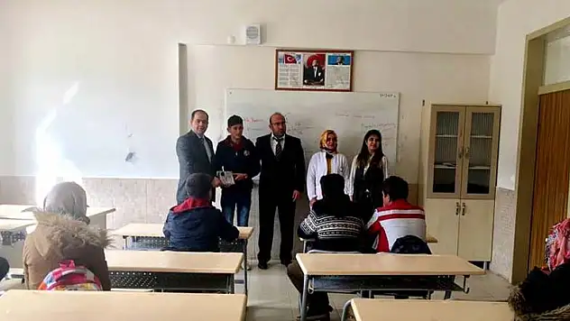Seydişehir'de dereceye giren öğrenci ödüllendirildi