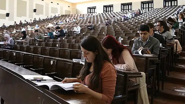 Bakandan 'YGS süresince korna çalmayın' uyarısı