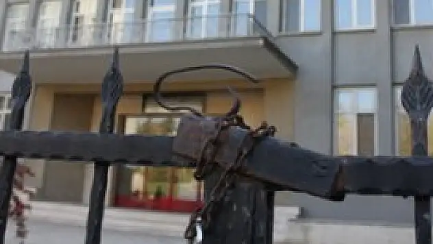 Yurdun kilidi kalksın!