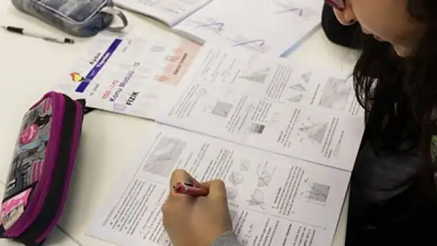 YGS'de matematik sorularına süre yetmedi