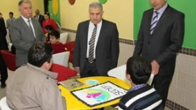 ''Yalnız Değilsiniz''