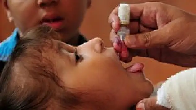 Çocuk felci virüsü giderek yayılıyor