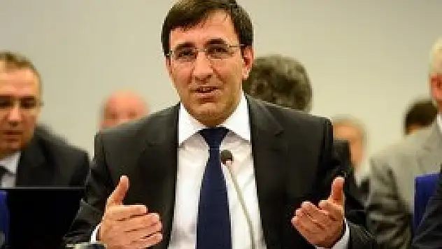 Üzerinde çalışılan bir kanun taslağı var