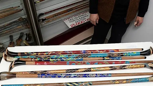 Tarihi desenleri bastona işliyor