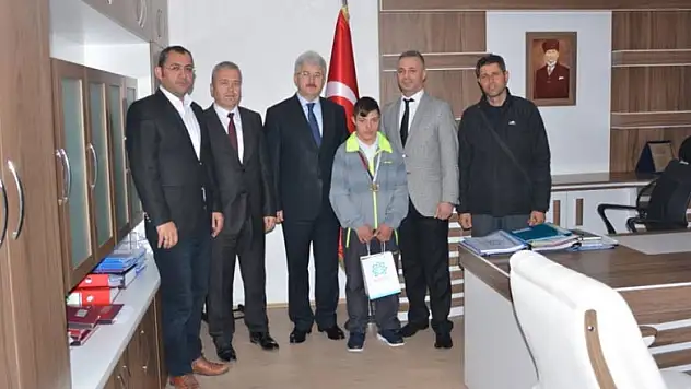 Şampiyon sporcudan Gürsoy'a ziyaret