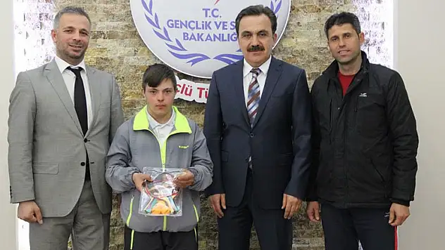 Şampiyondan özel günde özel ziyaret