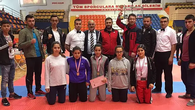 Kick boksta 5 madalya