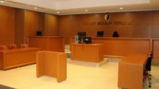 Baba maaşı için eşinden boşanan kadınlarla ilgili karar