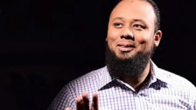 Seçimler bir tiyatro sahnesi olacak