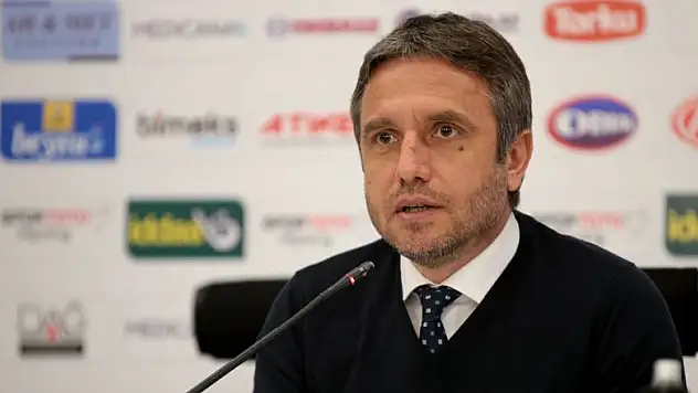 Mutlu Topçu: Konyaspor'a karşı böyle pozisyon bulan var mı?