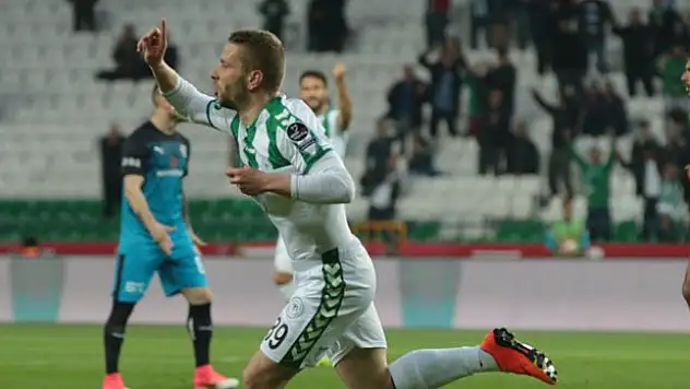 Skubic, golünü hamile eşine armağan etti