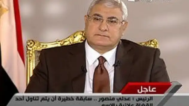 Birkaç hafta içinde anayasa referandumuna gidilecek