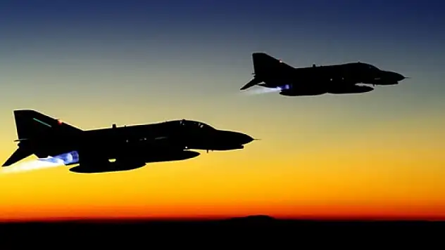 ABD'nin F-16 uçağı düştü!