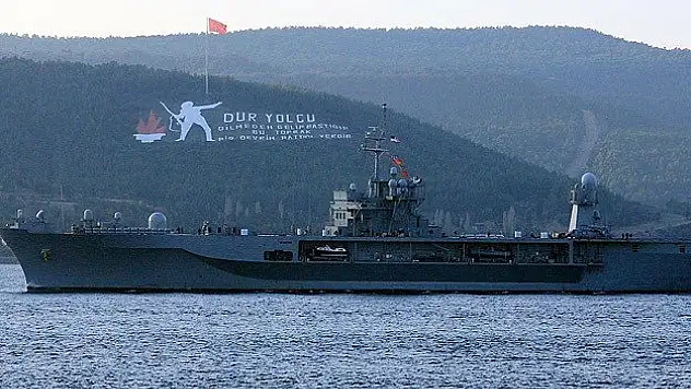 Askeri ABD gemisi Çanakkale Boğazı'ndan geçti