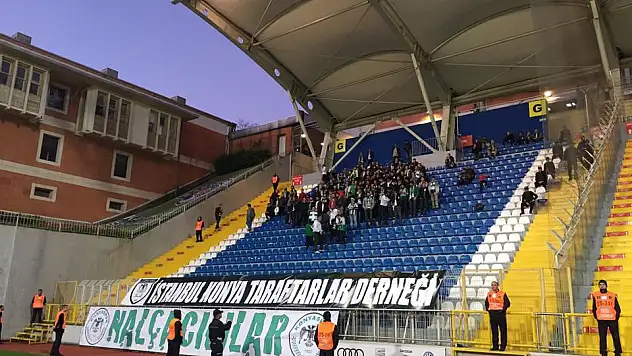 Konyaspor taraftarı, takımını yalnız bırakmadı