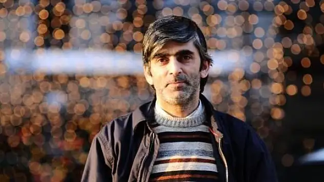 İbrahim Tenekeci'dir bu, ailemizin şairi