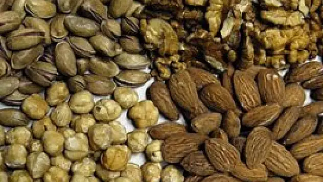 Kuruyemiş, kanser ve kalp krizi riskini azaltıyor