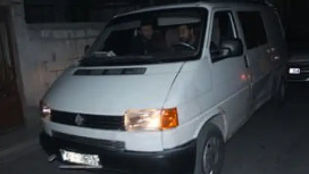 Kaza yapan araçtan cinayet zanlısı çıktı