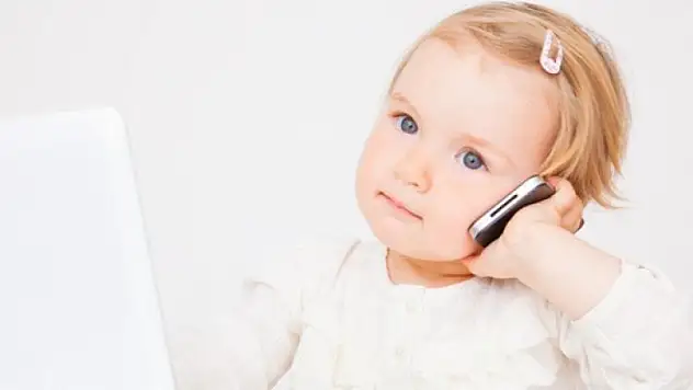 Dokunmatik ekranlarla vakit geçiren bebekler daha az uyuyor