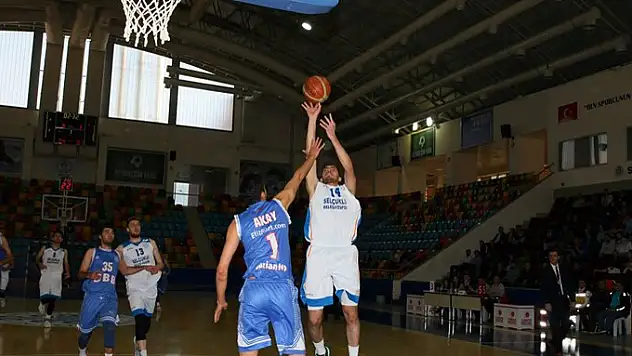 Selçuklu, ezdi geçti! 55-33