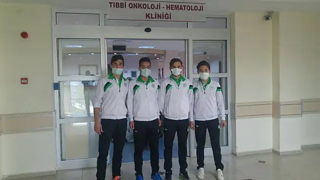 Kanser hastalarına moral ziyareti