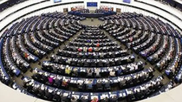 Avrupa'da ideolojiler örgütleniyor