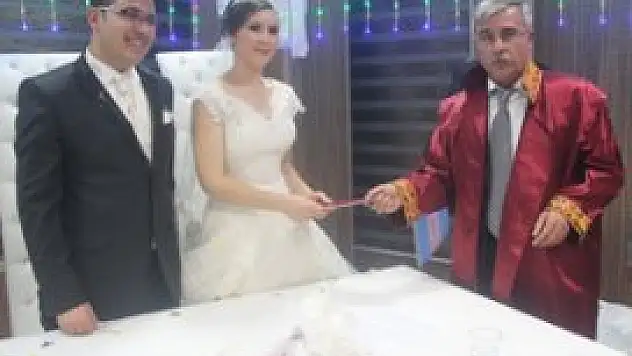 Ezgi ve Mehmet dünya evine girdi