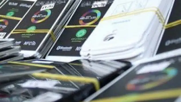 2 milyon liralık kaçak cep telefonu operasyonu