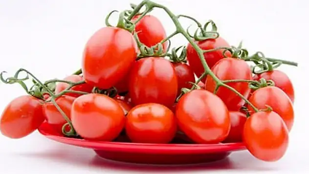 Bir kase çeri domates...