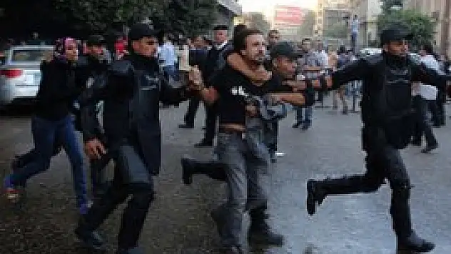 Mısır'da 24 kişinin gözaltı süresi uzatıldı