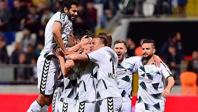 Konyaspor'da Boşnaklar sahne aldı