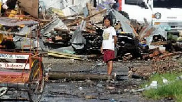 Filipinler'deki felaketin izleri silinmiyor