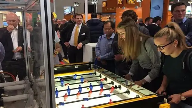 Robotlar ve insanlar maç yaptı! İşte sonuç