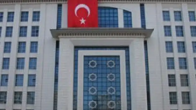 AK Parti önünde canlı bomba paniği